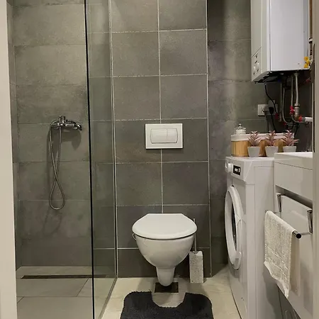 Apartment Wine Story *